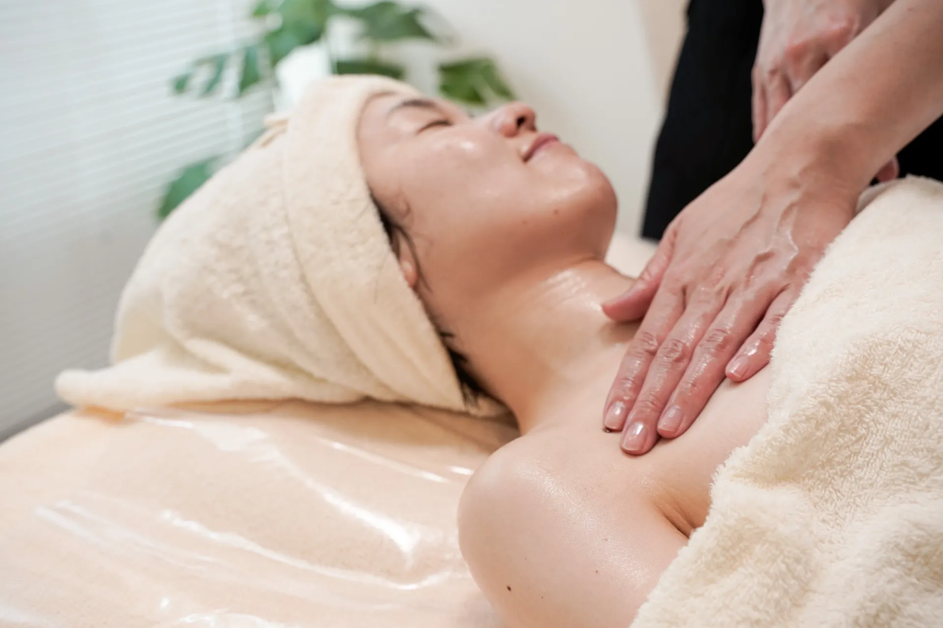 フェイシャル・デコルテ 60分